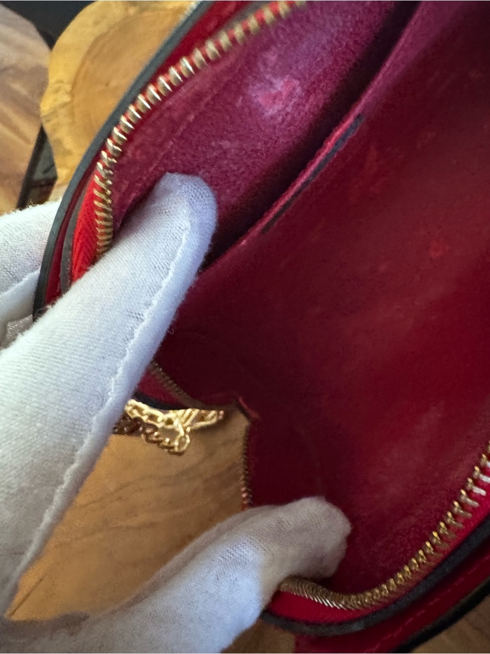 Just in 🔥 Louis Vuitton Epi Dauphine Leather Cosmetics Pouch Purse Red converted - Picture 12 of 15